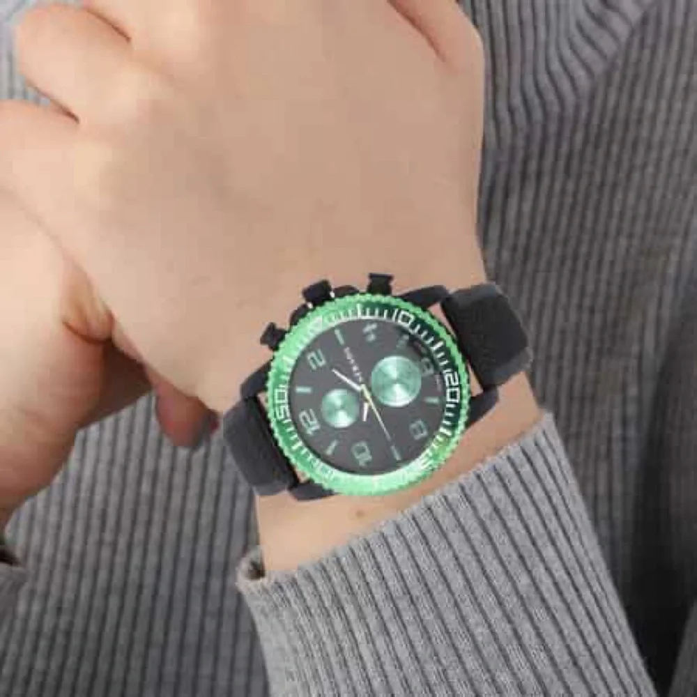 STRADA • Green Chronograph Dial New Battery Ready To Wear Watch Includes Box - Picture 2 of 6